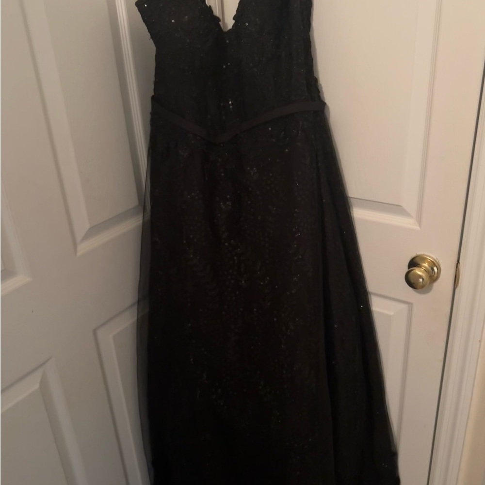 Elegant Black Prom Dress